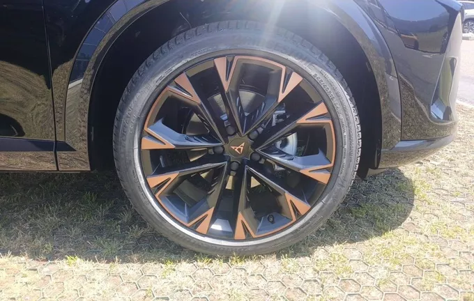 CUPRA FORMENTOR 1.5 eTSI Hybrid 150 ch DSG7 V photo 9 1457