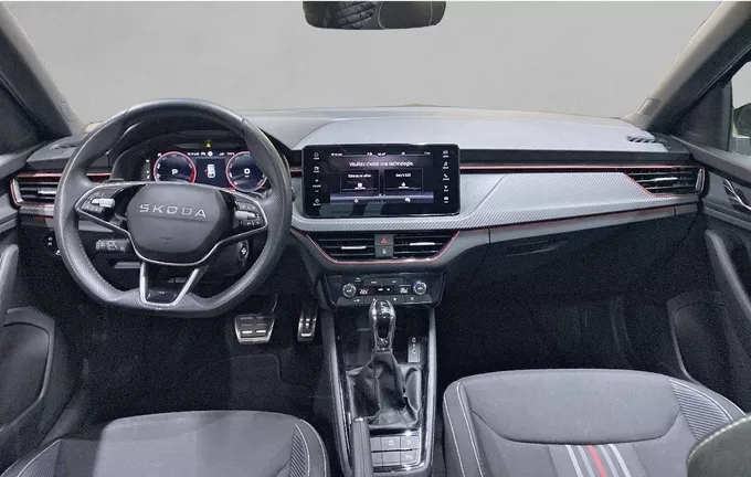 SKODA SCALA 1.0 TSI Evo 2 116 ch DSG7 Monte-Carlo extérieur trois quart avant droit 2125562