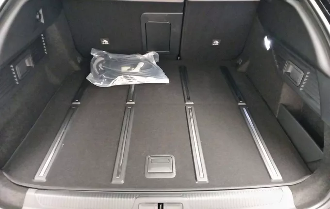 CITROEN C5 X Hybride Rechargeable 225 S&S e-EAT8 Shine photo 10 RV9937