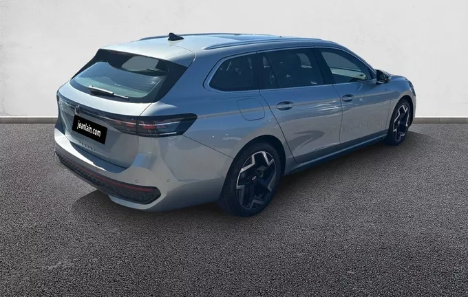VOLKSWAGEN PASSAT 2.0 TDI EVO SCR 150 DSG7 R-Line extérieur trois quart arrière droit 7141