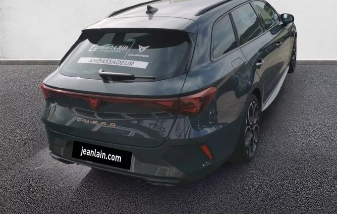 CUPRA LEON Sportstourer 1.5 eTSI Hybrid 150 ch DSG7 V extérieur trois quart arrière droit 3018