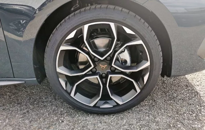 CUPRA LEON Sportstourer 1.5 eTSI Hybrid 150 ch DSG7 V photo 9 3018