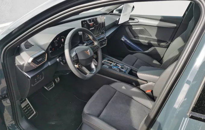 CUPRA LEON Sportstourer 1.5 eTSI Hybrid 150 ch DSG7 V photo 11 3018