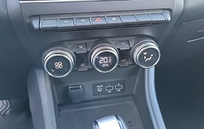 RENAULT CAPTUR E-Tech hybride rechargeable 160 Techno photo 14 2125245