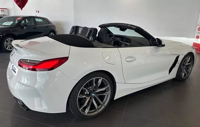 BMW Z4 M40i 340 ch BVA8 M Performance extérieur trois quart arrière droit 2129516