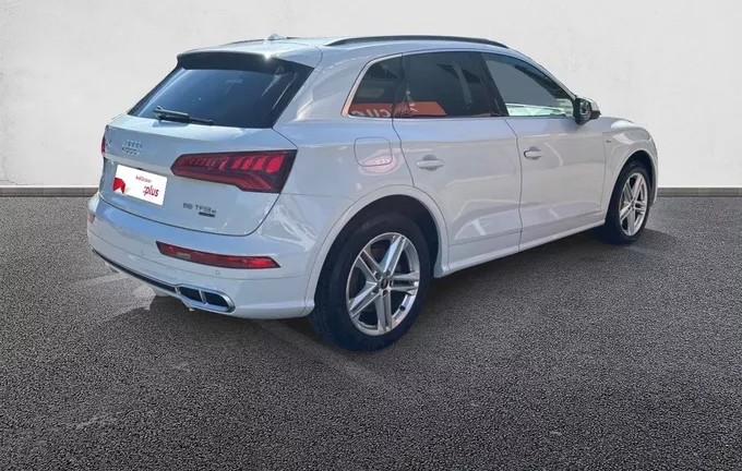 AUDI Q5 55 TFSI e 367 S tronic 7 Quattro S line extérieur trois quart arrière droit 2131461