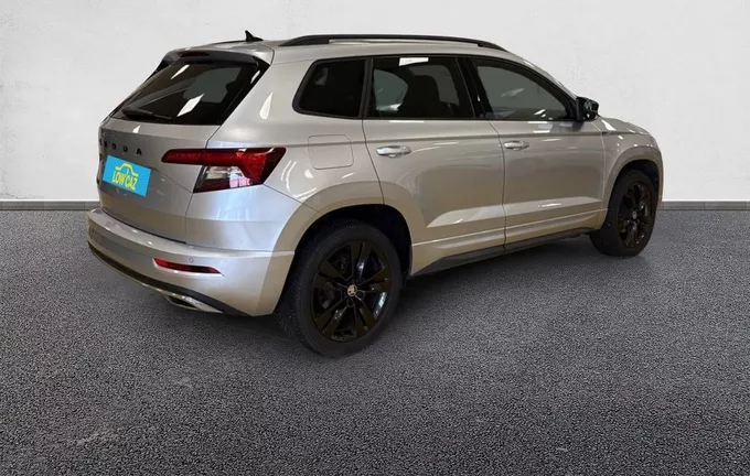 SKODA KAROQ 2.0 TDI 116 ch SCR DSG7 Sportline extérieur trois quart arrière droit 212969