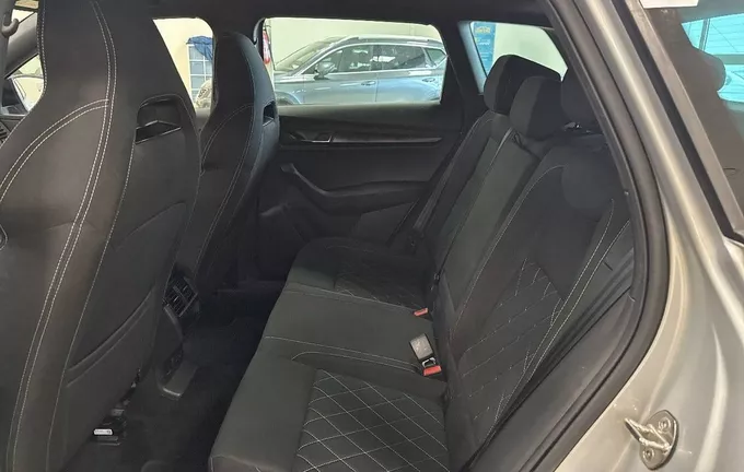 SKODA KAROQ 2.0 TDI 116 ch SCR DSG7 Sportline photo 17 212969