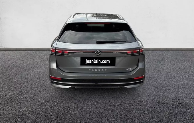VOLKSWAGEN PASSAT 1.5 eTSI OPF 150 DSG7 Elegance extérieur arrière 1980