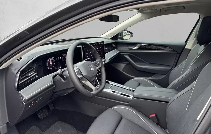 VOLKSWAGEN PASSAT 1.5 eTSI OPF 150 DSG7 Elegance photo 11 1980