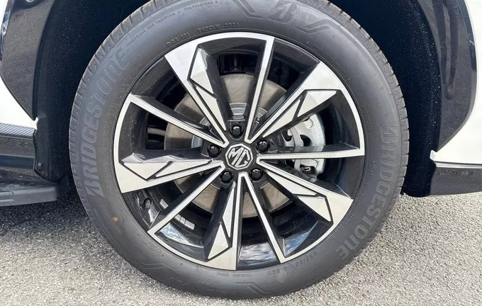 MG EHS 1.5 Hybrid+ 224 ch Luxury photo 18 8395