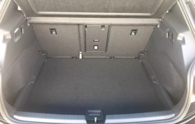 VOLKSWAGEN ID.3 Neo 50 kWh Life photo 10 9795