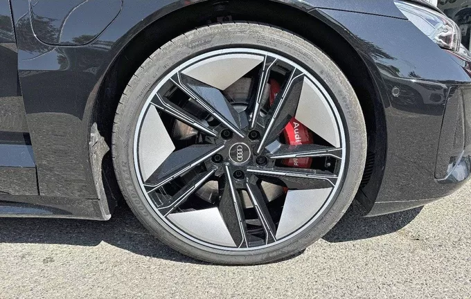 AUDI E-TRON GT 476 ch quattro Extended photo 9 5818