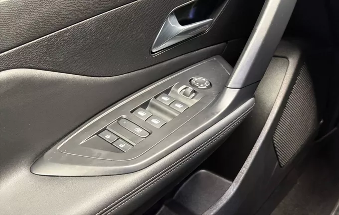 PEUGEOT 308 Hybrid 136 e-DCS6 Allure photo 19 213480