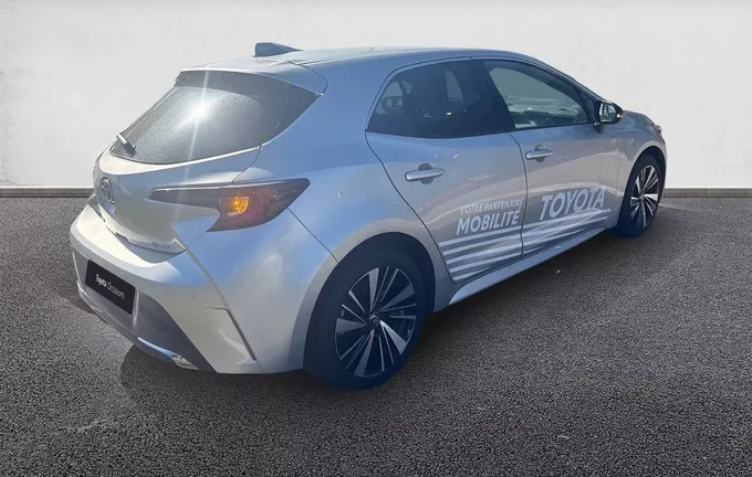 TOYOTA COROLLA HYBRIDE 140ch Design extérieur trois quart arrière droit 50487