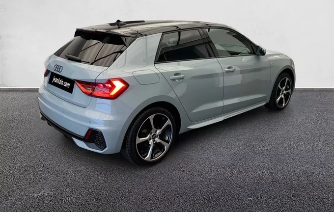AUDI A1 Sportback 30 TFSI 116 ch S tronic 7 S Line extérieur trois quart arrière droit 9490