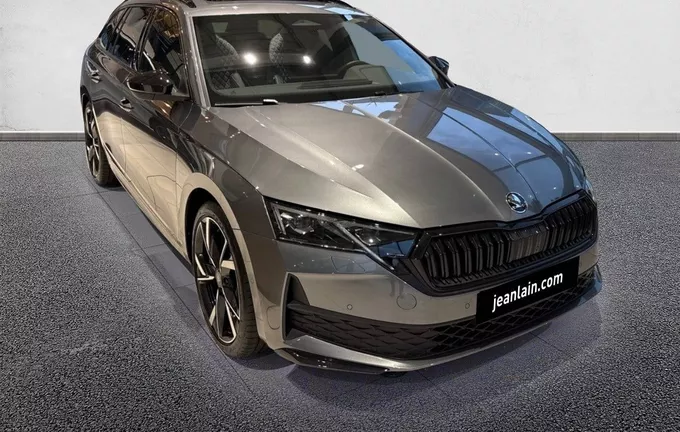 SKODA OCTAVIA Combi 2.0 TSI 204 ch DSG7 4x4 Sportline extérieur trois quart avant droit 5161