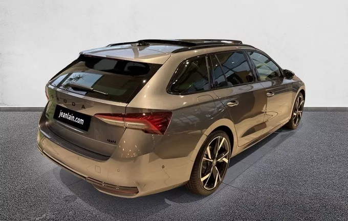 SKODA OCTAVIA Combi 2.0 TSI 204 ch DSG7 4x4 Sportline extérieur trois quart arrière droit 5161