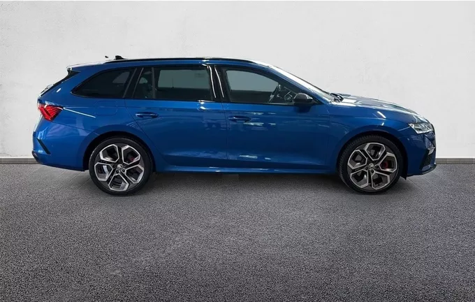 SKODA OCTAVIA Combi 1.4 TSI PHEV iV 245 ch DSG6e RS extérieur côté droit 2129221