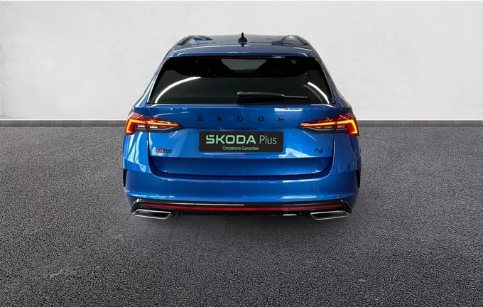 SKODA OCTAVIA Combi 1.4 TSI PHEV iV 245 ch DSG6e RS extérieur côté gauche 2129221