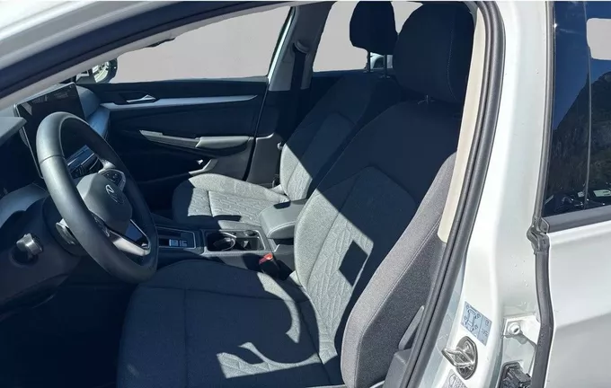VOLKSWAGEN GOLF 1.5 eHybrid 204 DSG6 VW Edition extérieur trois quart arrière droit 2127054