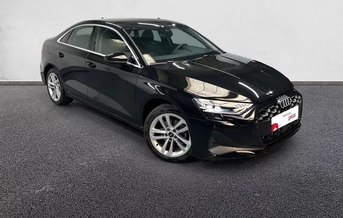 AUDI A3 Sportback TFSI Mild Hybrid 150 S tronic 7 Business Executive extérieur trois quart avant droit 2129070