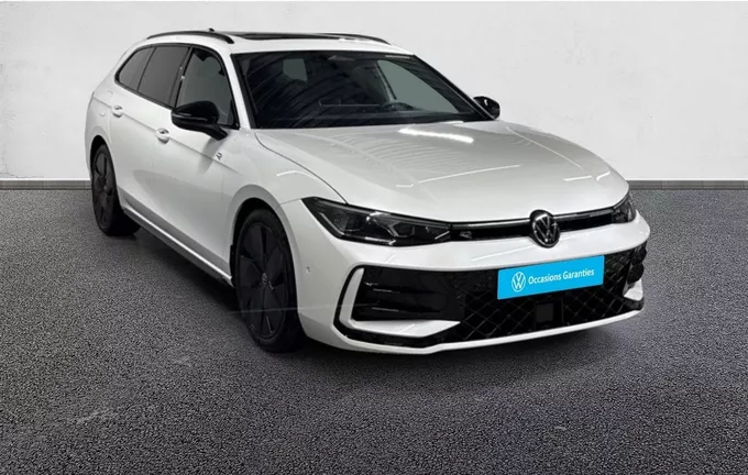 VOLKSWAGEN PASSAT 2.0 TDI EVO SCR 150 DSG7 R-Line extérieur trois quart avant droit 2128238