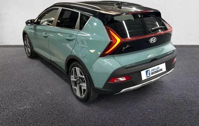 HYUNDAI BAYON 1.0 T-GDi 100 DCT-7 Hybrid 48V Executive extérieur trois quart arrière gauche 13540
