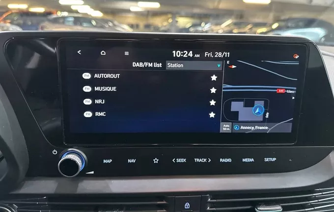 HYUNDAI BAYON 1.0 T-GDi 100 DCT-7 Hybrid 48V Executive photo 16 13540