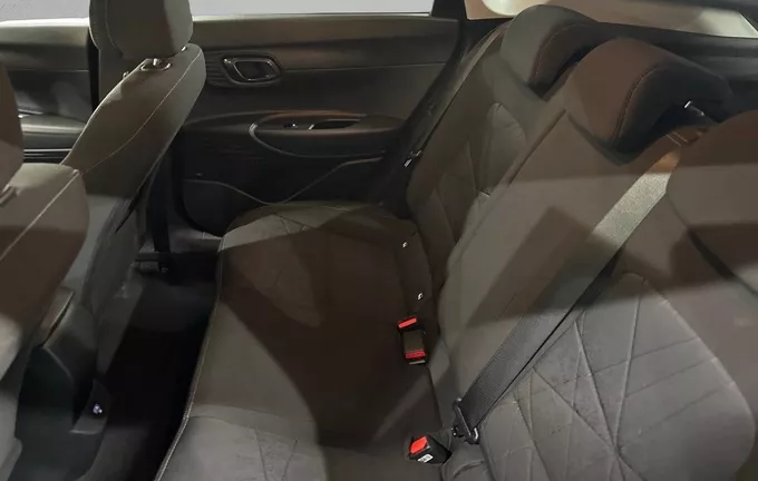 HYUNDAI BAYON 1.0 T-GDi 100 DCT-7 Hybrid 48V Executive photo 17 13540