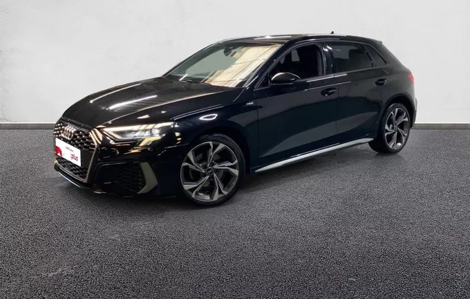 AUDI A3 Sportback 30 TDI 116 S tronic 7 S Line extérieur trois quart avant gauche 2127364