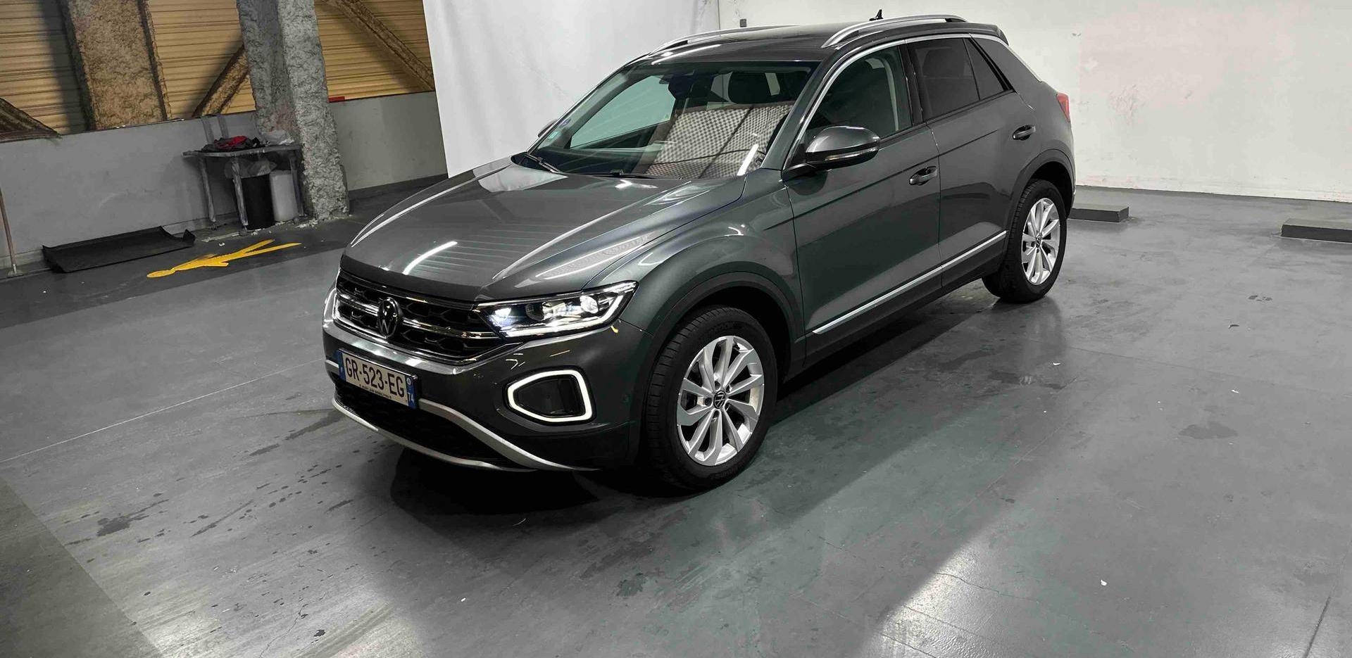 VOLKSWAGEN T-ROC