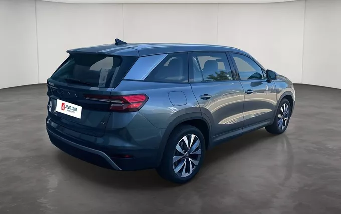SKODA KODIAQ 1.5 TSI 204 ch PHEV DSG6 5pl Selection extérieur trois quart arrière droit 4310