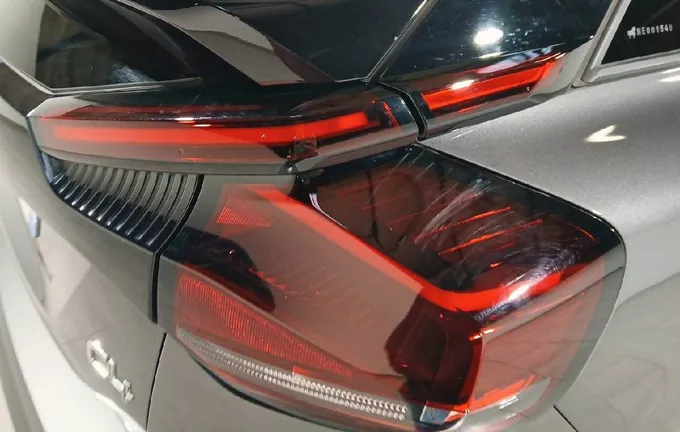CITROEN C4 PureTech 130 S&S EAT8 Shine photo 17 945453