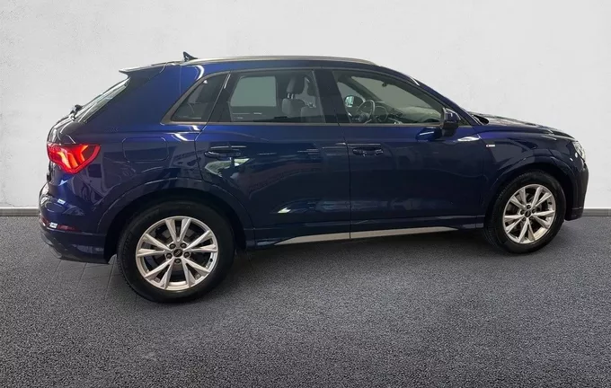 AUDI Q3 35 TFSI 150 ch S tronic 7 S line extérieur côté droit 2130920