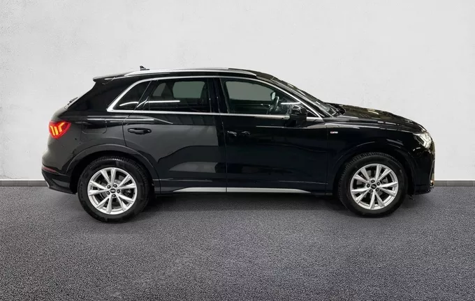 AUDI Q3 35 TDI 150 ch S tronic 7 S line extérieur côté droit 2126836