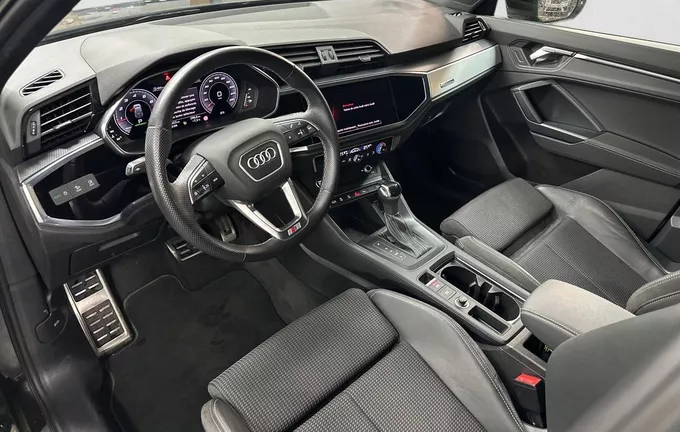 AUDI Q3 35 TDI 150 ch S tronic 7 S line photo 11 2126836