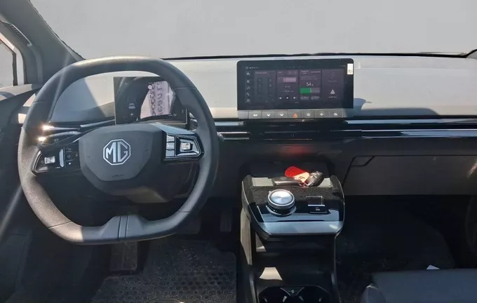 MG MG4 Electric 51kWh - 125 kW 2WD Standard extérieur côté gauche 601237