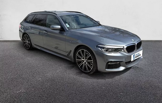 BMW SERIE 5 TOURING 520d xDrive 190 ch BVA8 M Sport extérieur trois quart avant droit 560426