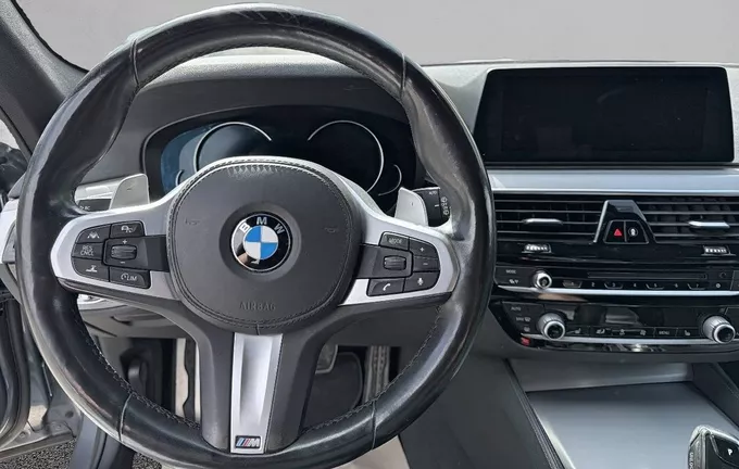 BMW SERIE 5 TOURING 520d xDrive 190 ch BVA8 M Sport photo 12 560426