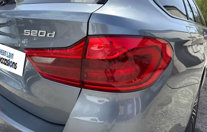 BMW SERIE 5 TOURING 520d xDrive 190 ch BVA8 M Sport photo 19 560426