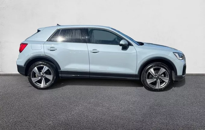 AUDI Q2 35 TFSI 150 S tronic 7 Design extérieur côté droit 2128086