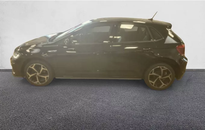 VOLKSWAGEN POLO 1.0 TSI 115 S&S DSG7 R-Line extérieur trois quart arrière gauche 213318
