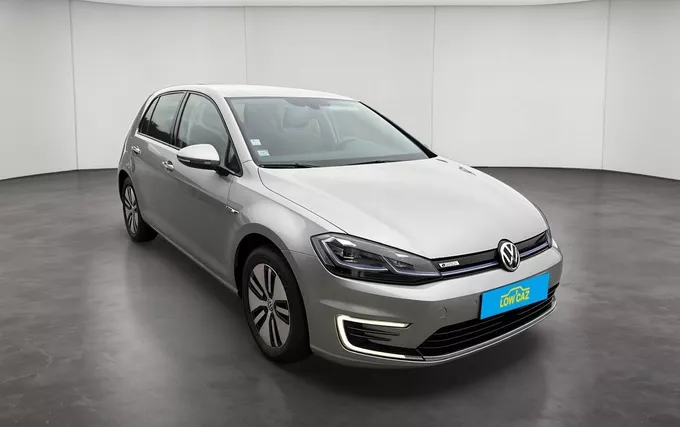 VOLKSWAGEN GOLF E-Golf 136 Electrique extérieur trois quart avant droit 2133010