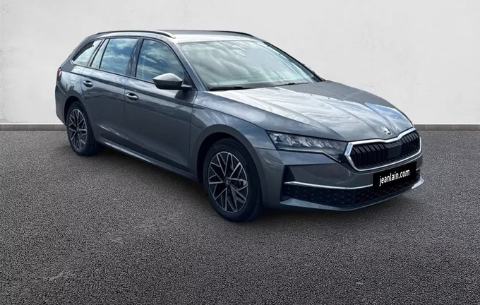 SKODA OCTAVIA Combi 1.5 TSI Hybrid 150 ch ACT DSG7 Clever extérieur trois quart avant droit 3362
