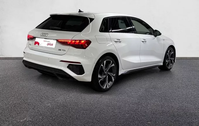 AUDI A3 Sportback 35 TDI 150 S tronic 7 S Line extérieur trois quart arrière droit 2130519
