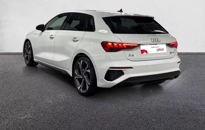 AUDI A3 Sportback 35 TDI 150 S tronic 7 S Line extérieur trois quart arrière gauche 2130519