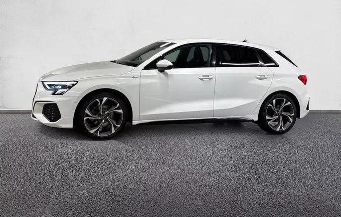 AUDI A3 Sportback 35 TDI 150 S tronic 7 S Line extérieur côté gauche 2130519