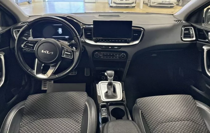 KIA XCEED 1.6 GDi Hybride Rechargeable 141ch DCT6 Design photo 18 212403