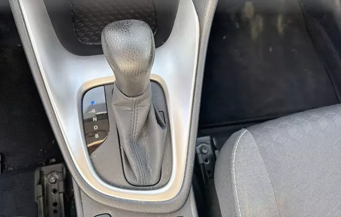 TOYOTA YARIS Hybride 116h Design photo 13 1103515